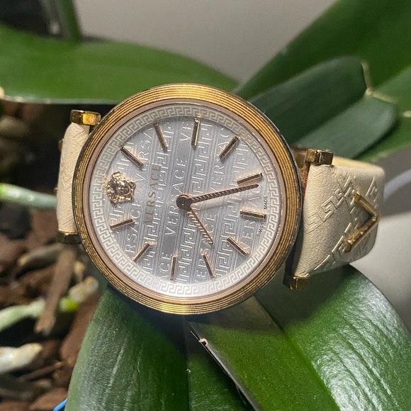 Used limited edition Versace Watch. Nude band. - Picture 3 of 5